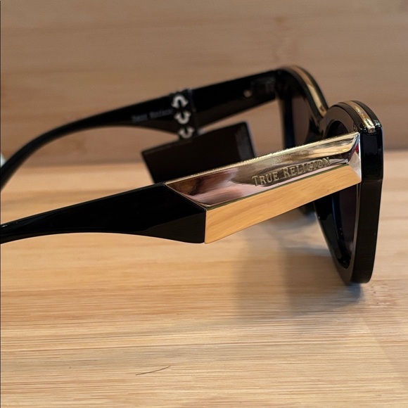 Brand New True Religion Black Oversized Square Cat Eye Sunglasses Gold Tone Logo main image 13